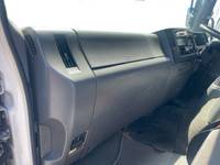 いすゞフォワードアルミウイング中型（4t）[写真32]