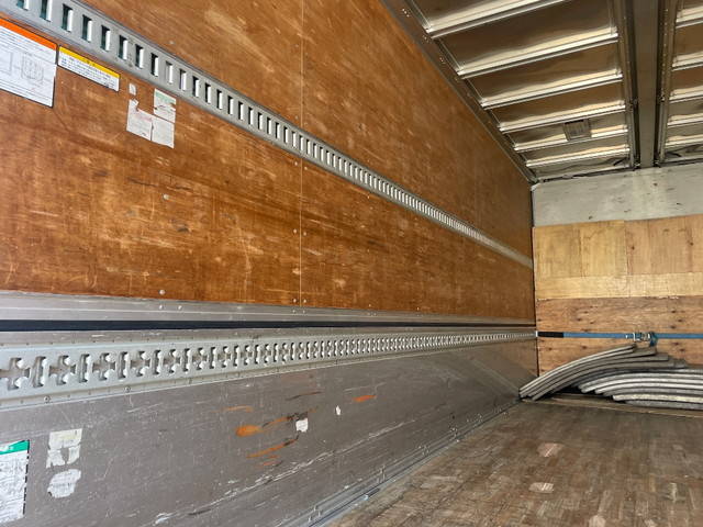 いすゞフォワードアルミウイング中型（4t）[写真07]