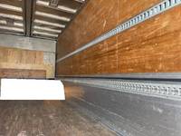 いすゞフォワードアルミウイング中型（4t）[写真09]