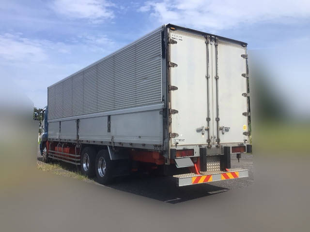 日野プロフィアアルミウイング大型（10t）[写真02]