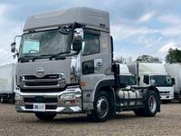 UDトラックス大型（10t）トレーラーヘッド（トラクターヘッド）