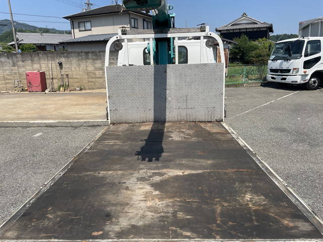 いすゞエルフクレーン3段小型（2t・3t）[写真12]