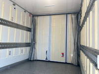 いすゞエルフ冷凍車（冷蔵車）小型（2t・3t）[写真16]