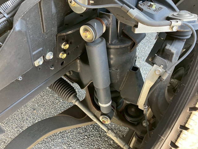 いすゞエルフ冷凍車（冷蔵車）小型（2t・3t）[写真21]