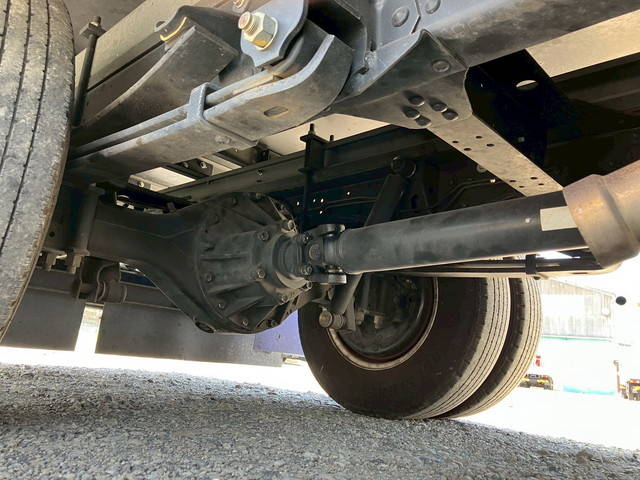 いすゞエルフ冷凍車（冷蔵車）小型（2t・3t）[写真24]