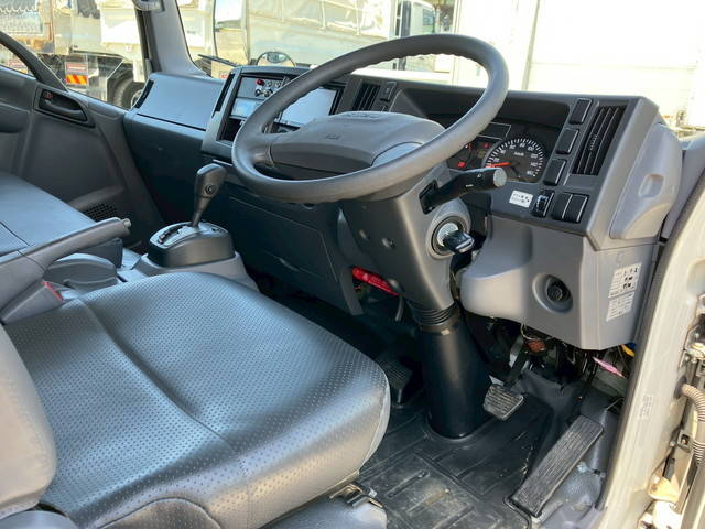 いすゞエルフ冷凍車（冷蔵車）小型（2t・3t）[写真34]