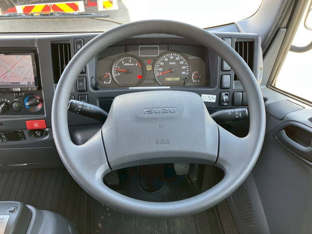 いすゞエルフ冷凍車（冷蔵車）小型（2t・3t）[写真36]