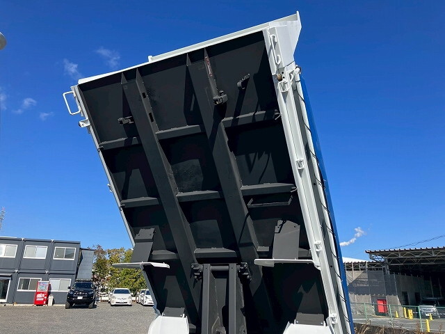 いすゞエルフダンプ小型（2t・3t）[写真11]