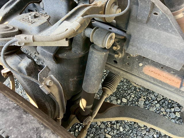 いすゞエルフクレーン4段小型（2t・3t）[写真18]