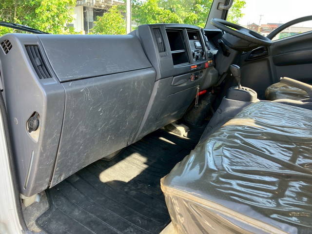 いすゞエルフクレーン4段小型（2t・3t）[写真28]