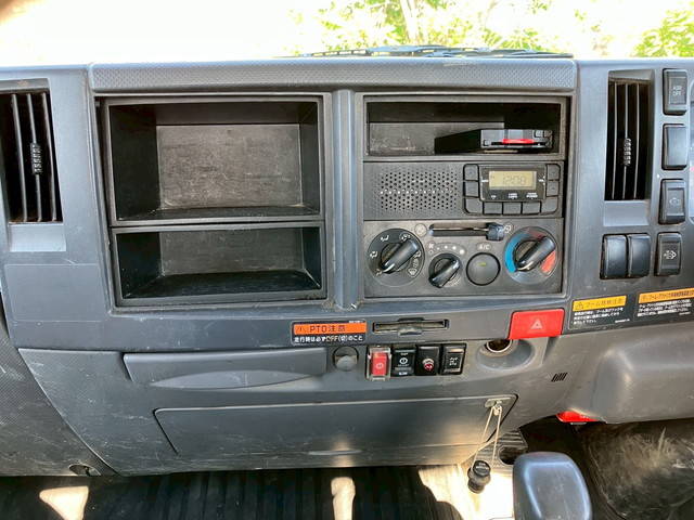 いすゞエルフクレーン4段小型（2t・3t）[写真33]