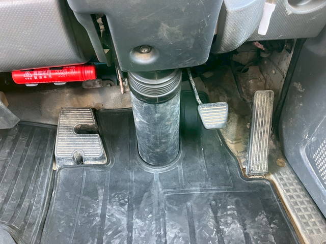 いすゞエルフクレーン4段小型（2t・3t）[写真36]