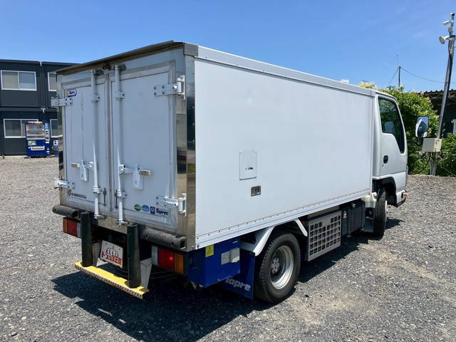 いすゞエルフ冷凍車（冷蔵車）小型（2t・3t）[写真02]