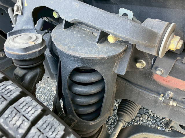 いすゞエルフ冷凍車（冷蔵車）小型（2t・3t）[写真20]