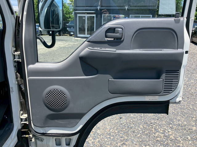 いすゞエルフ冷凍車（冷蔵車）小型（2t・3t）[写真28]