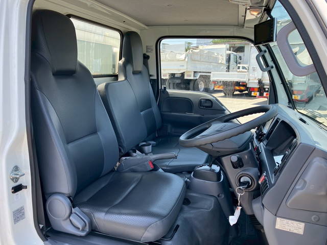 いすゞエルフ冷凍車（冷蔵車）小型（2t・3t）[写真30]