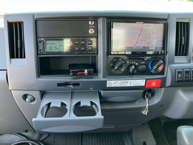 いすゞエルフ冷凍車（冷蔵車）小型（2t・3t）[写真34]