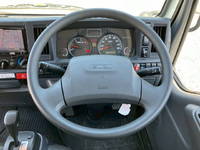 いすゞエルフ冷凍車（冷蔵車）小型（2t・3t）[写真35]