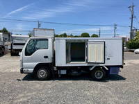 いすゞエルフ冷凍車（冷蔵車）小型（2t・3t）[写真05]