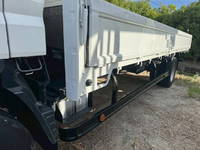 三菱ふそうキャンター平ボディ小型（2t・3t）[写真16]