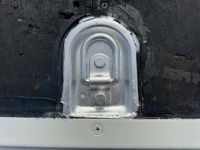 三菱ふそうキャンター平ボディ小型（2t・3t）[写真16]