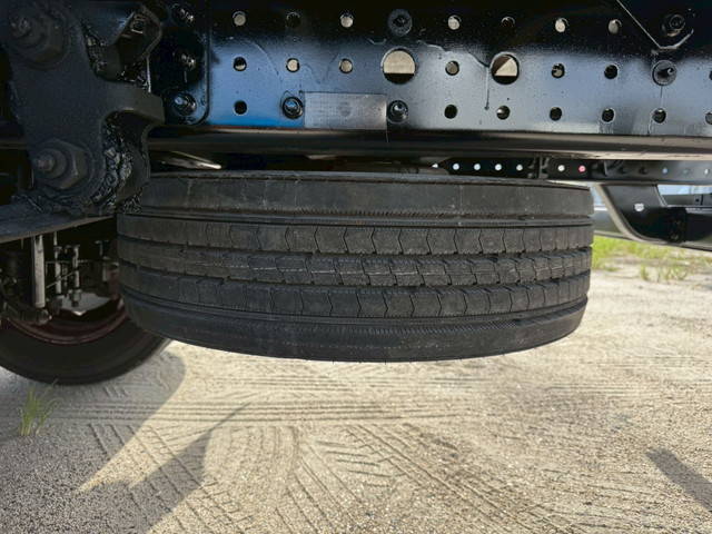 三菱ふそうキャンター平ボディ小型（2t・3t）[写真22]