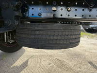 三菱ふそうキャンター平ボディ小型（2t・3t）[写真23]