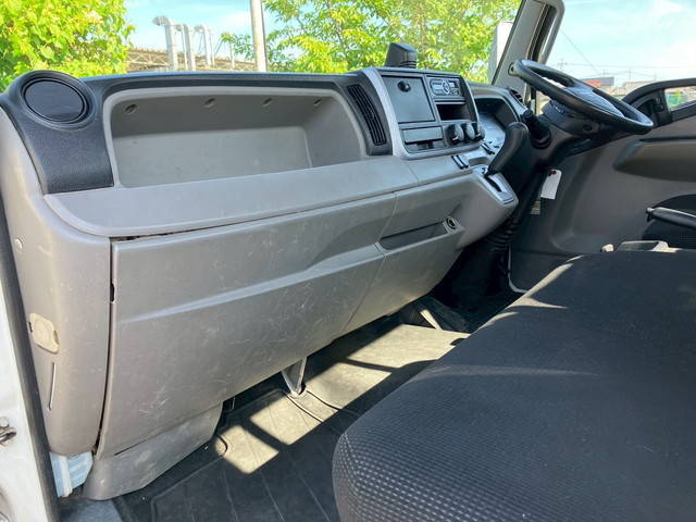 三菱ふそうキャンター平ボディ小型（2t・3t）[写真31]