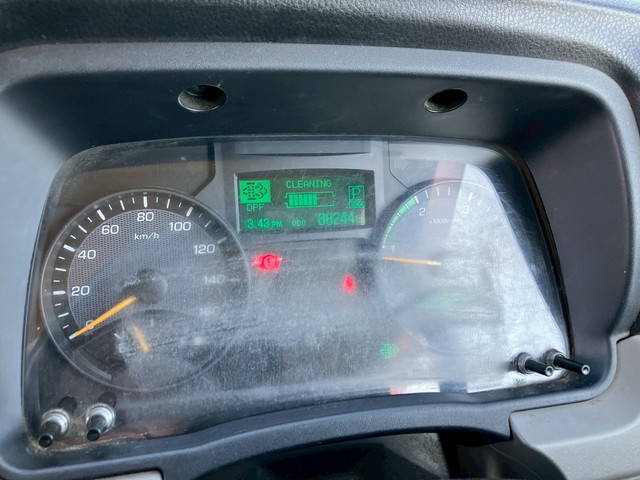 三菱ふそうキャンター平ボディ小型（2t・3t）[写真37]