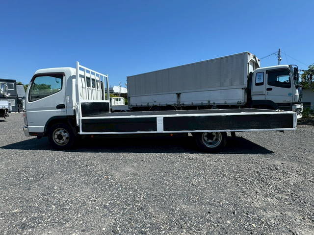 三菱ふそうキャンター平ボディ小型（2t・3t）[写真06]