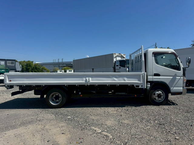 三菱ふそうキャンター平ボディ小型（2t・3t）[写真07]