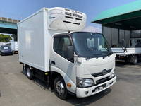 日野デュトロ冷凍車（冷蔵車）小型（2t・3t）[写真01]