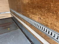 いすゞエルフアルミバン小型（2t・3t）[写真13]