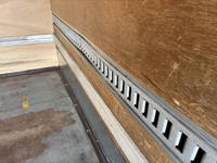 いすゞエルフアルミバン小型（2t・3t）[写真14]