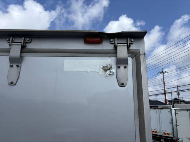 いすゞエルフアルミバン小型（2t・3t）[写真16]