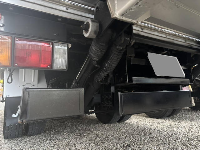 いすゞエルフアルミバン小型（2t・3t）[写真18]
