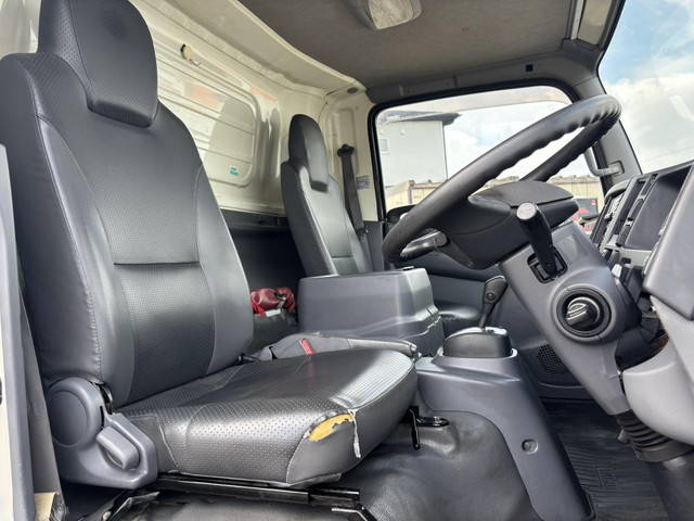 いすゞエルフアルミバン小型（2t・3t）[写真22]