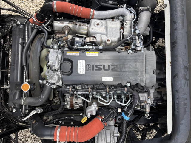 いすゞエルフアルミバン小型（2t・3t）[写真27]