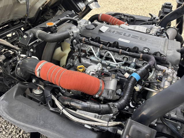 いすゞエルフアルミバン小型（2t・3t）[写真28]