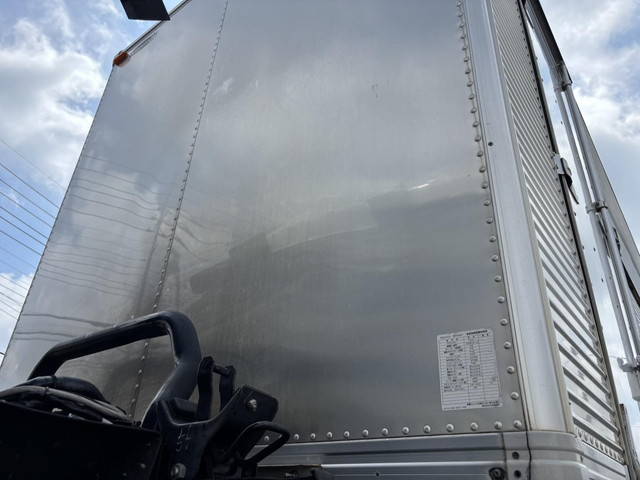 いすゞエルフアルミバン小型（2t・3t）[写真30]