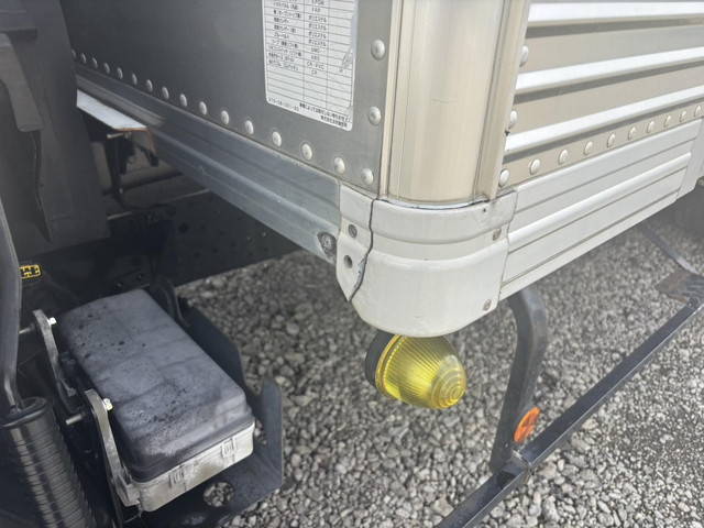 いすゞエルフアルミバン小型（2t・3t）[写真35]