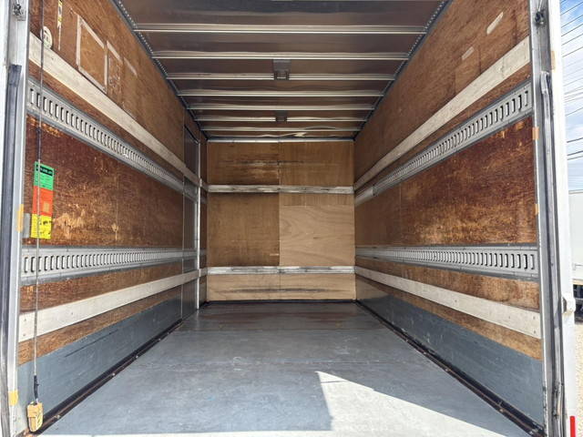 いすゞエルフアルミバン小型（2t・3t）[写真07]