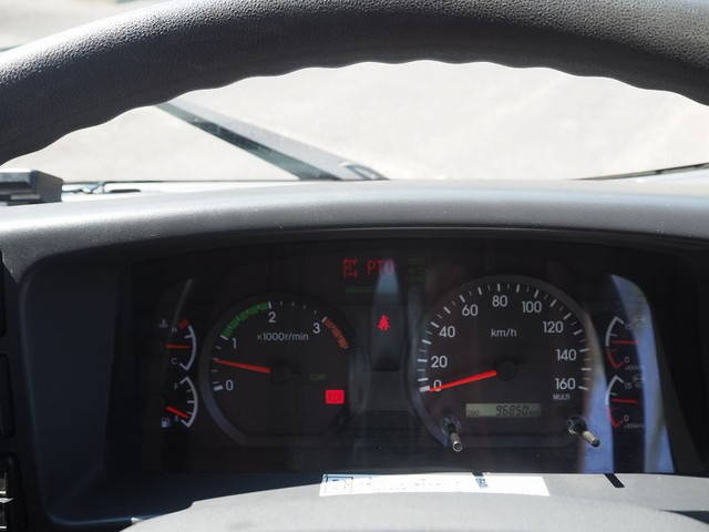 いすゞフォワードクレーン4段中型（4t）[写真39]