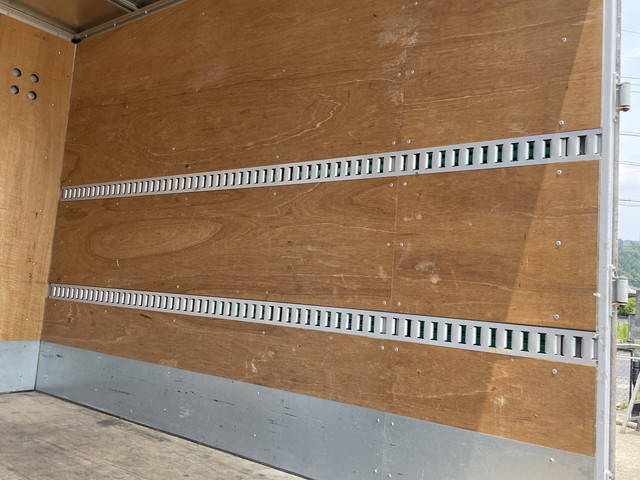 いすゞエルフアルミバン小型（2t・3t）[写真14]