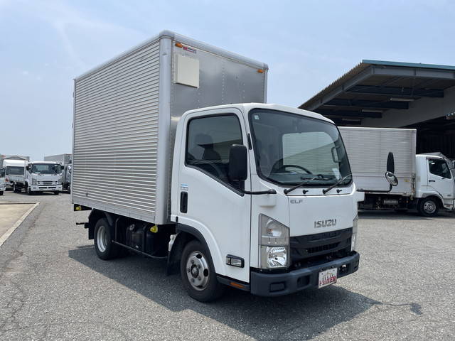 いすゞエルフアルミバン小型（2t・3t）[写真02]