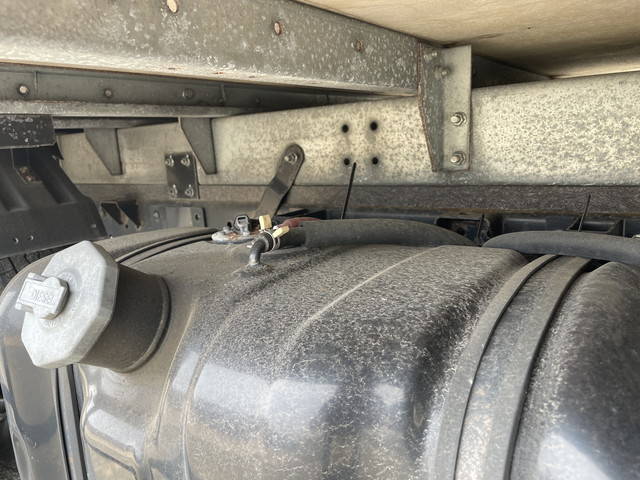 いすゞエルフアルミバン小型（2t・3t）[写真21]