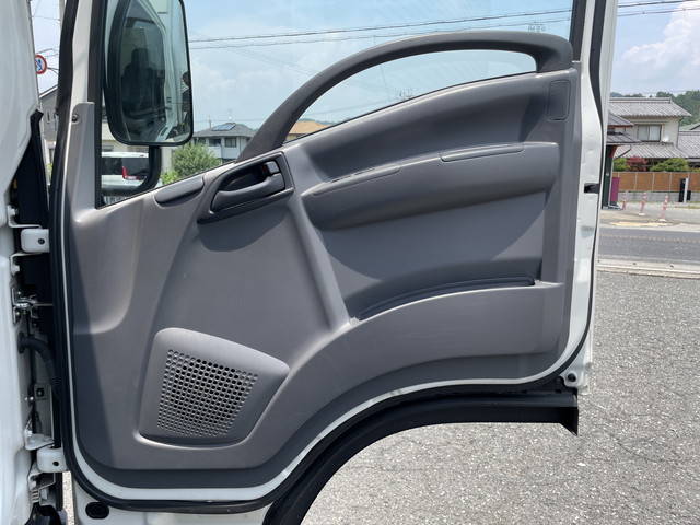 いすゞエルフアルミバン小型（2t・3t）[写真29]
