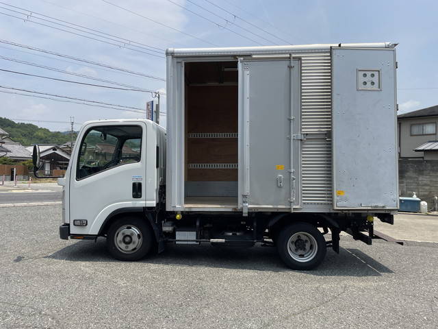 いすゞエルフアルミバン小型（2t・3t）[写真04]