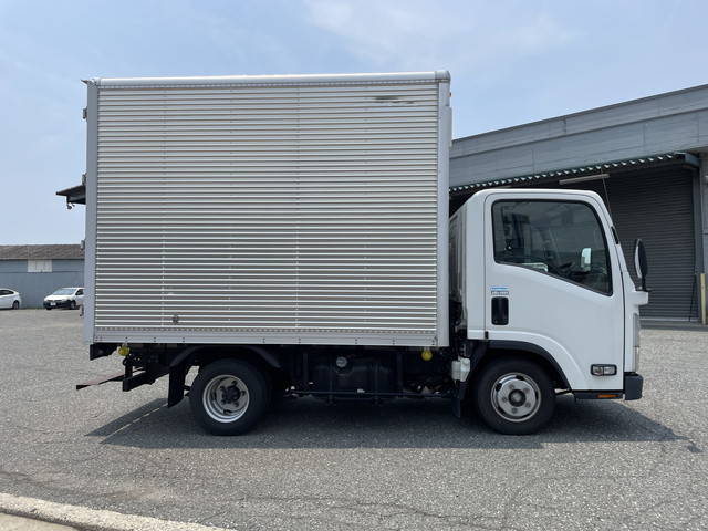 いすゞエルフアルミバン小型（2t・3t）[写真05]