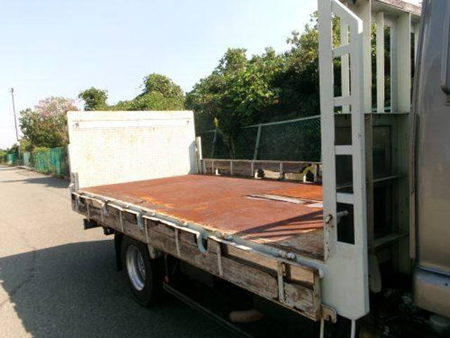 日産コンドルダブルキャブ（Wキャブ）中型（4t）[写真10]